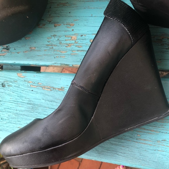 KENNETH COLE REACTION "TALL TAIL" WEDGE 5.5M NWOT - Picture 3 of 11